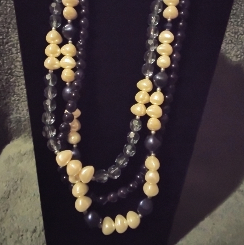Vintage Faux Pearl , Blue Bead Necklace 13 Inch